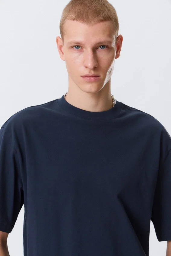 T-Shirt in lockerer Passform – Dunkelblau T-Shirt in lockerer Passform – Dunkelblau