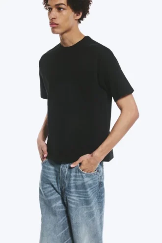 T-Shirt mit lockerer Passform – Schwarz