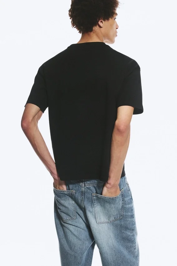 T-Shirt mit lockerer Passform – Schwarz T-Shirt mit lockerer Passform – Schwarz