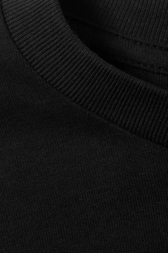 T-Shirt mit lockerer Passform – Schwarz T-Shirt mit lockerer Passform – Schwarz