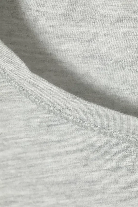 T-Shirt mit schmaler Passform – Grau T-Shirt mit schmaler Passform – Grau