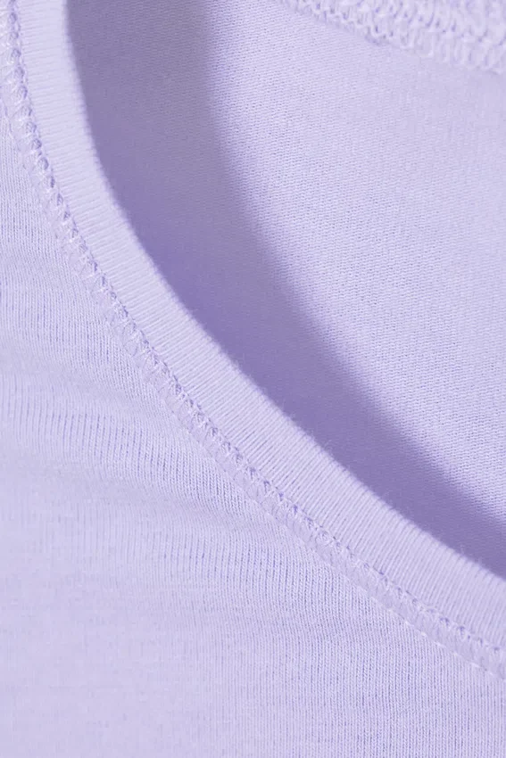 T-Shirt mit schmaler Passform – Hellviolett T-Shirt mit schmaler Passform – Hellviolett