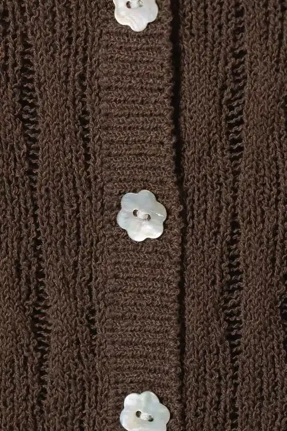 Taillierte, langärmelige Strickjacke – Dunkelbraun Taillierte, langärmelige Strickjacke – Dunkelbraun