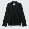 Taillierter Einreiher-Blazer – Schwarz Taillierter Einreiher-Blazer – Schwarz