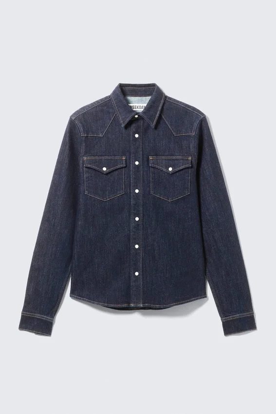 Tailliertes Jeanshemd – Blue Rinse – Dunkelblau Tailliertes Jeanshemd – Blue Rinse – Dunkelblau