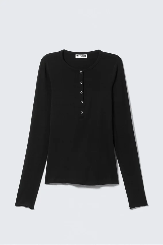 Tailliertes Langarm-Henley-Top – Schwarz Tailliertes Langarm-Henley-Top – Schwarz