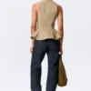Tailliertes Nylon-Peplum-Oberteil – Beige Tailliertes Nylon-Peplum-Oberteil – Beige