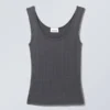 Tailliertes Pointelle-Tanktop – Anthrazit Tailliertes Pointelle-Tanktop – Anthrazit