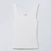 Tailliertes Pointelle-Tanktop – Weiß Tailliertes Pointelle-Tanktop – Weiß