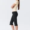 Tailored Capri-Hose mit niedriger Leibhöhe – Schwarz Tailored Capri-Hose mit niedriger Leibhöhe – Schwarz