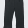 Tailored Capri-Hose mit niedriger Leibhöhe – Schwarz Tailored Capri-Hose mit niedriger Leibhöhe – Schwarz