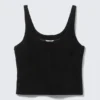 Tanktop aus Leder mit U-Ausschnitt – Schwarz Tanktop aus Leder mit U-Ausschnitt – Schwarz