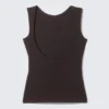 Tanktop mit offenem Rücken und U-Boot-Ausschnitt – Dunkelbraun Tanktop mit offenem Rücken und U-Boot-Ausschnitt – Dunkelbraun