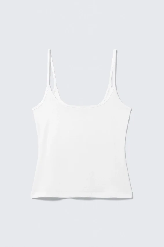 Tanktop mit schmalen Trägern – Weiß Tanktop mit schmalen Trägern – Weiß
