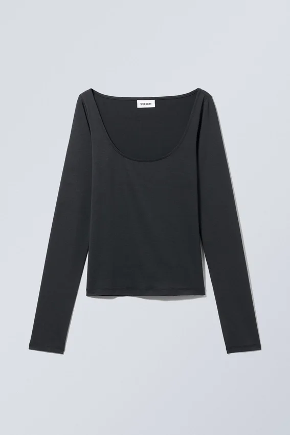 Tea Scoop Neck Langarmshirt – Schwarz Tea Scoop Neck Langarmshirt – Schwarz