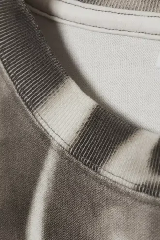 Tolles, kastenförmiges Langarmshirt mit Print – Dunkelgrau – Drachenprint Tolles, kastenförmiges Langarmshirt mit Print – Dunkelgrau – Drachenprint