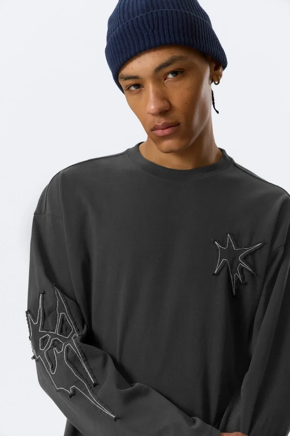Tolles, kastenförmiges Langarmshirt mit Print – Dunkelgrau – Tristar Tolles, kastenförmiges Langarmshirt mit Print – Dunkelgrau – Tristar