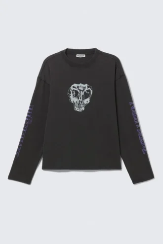 Tolles, kastenförmiges Langarmshirt mit Print – Schwarz – Midnight Nightmare Tolles, kastenförmiges Langarmshirt mit Print – Schwarz – Midnight Nightmare