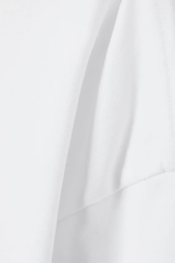 Tolles, kastenförmiges Langarmshirt – Weiß Tolles, kastenförmiges Langarmshirt – Weiß