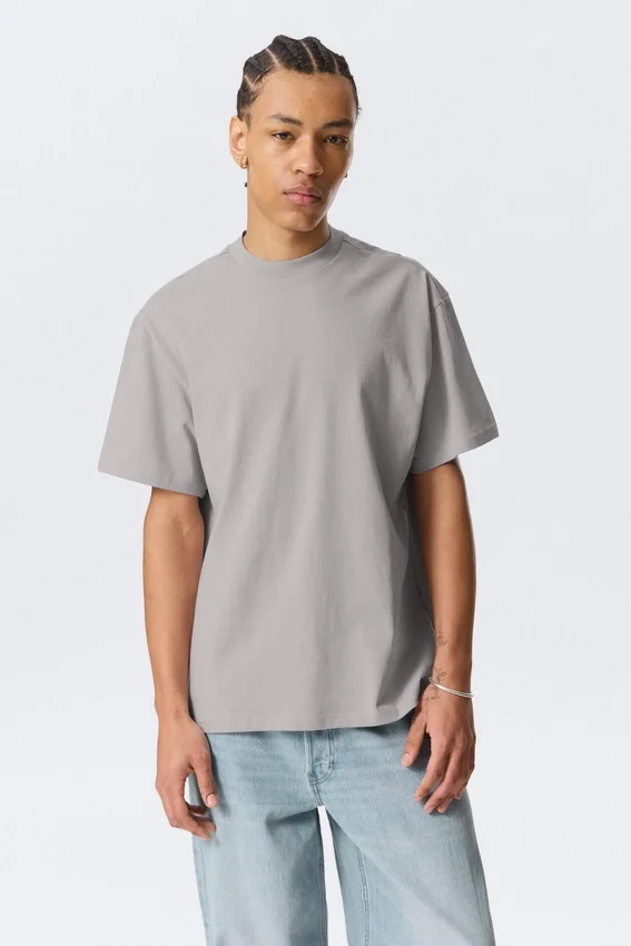 Tolles T-Shirt aus schwerem Stoff – Hellstaubgrau Tolles T-Shirt aus schwerem Stoff – Hellstaubgrau