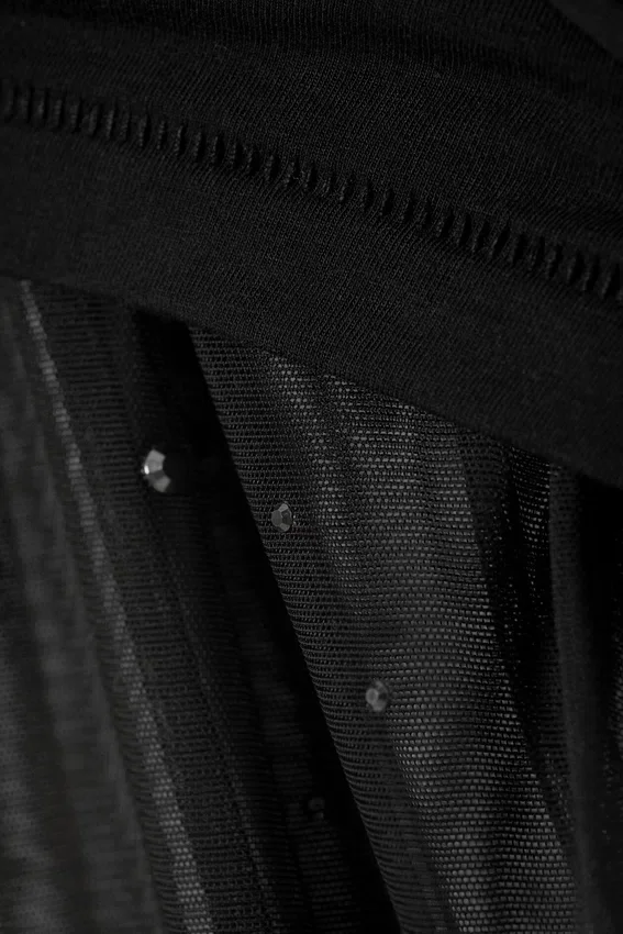 Top mit Mesh-Ärmeln und Strasssteinen – Schwarz Top mit Mesh-Ärmeln und Strasssteinen – Schwarz