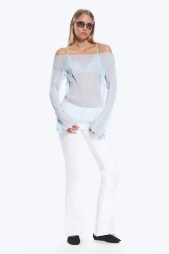 Transparente Bluse mit U-Boot-Ausschnitt und ausgestellten Ärmeln – Hellstaubblau