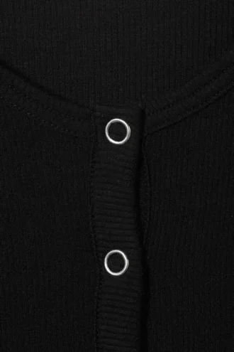 Transparentes, geripptes Henley-Oberteil mit langen Ärmeln – Schwarz Transparentes, geripptes Henley-Oberteil mit langen Ärmeln – Schwarz