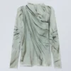 Transparentes Langarmshirt mit Stehkragen – Grüne Trompe-l’œil-Drapierung Transparentes Langarmshirt mit Stehkragen – Grüne Trompe-l’œil-Drapierung