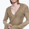 Transparentes, langärmeliges Maxikleid mit V-Ausschnitt – Beige Transparentes, langärmeliges Maxikleid mit V-Ausschnitt – Beige