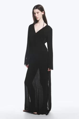 Transparentes, langärmeliges Maxikleid mit V-Ausschnitt – Schwarz