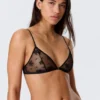 Triangel-Spitzen-BH – Schwarz Triangel-Spitzen-BH – Schwarz