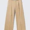 Twill-Hose mit niedriger Leibhöhe und gefaltetem Bund – Beige