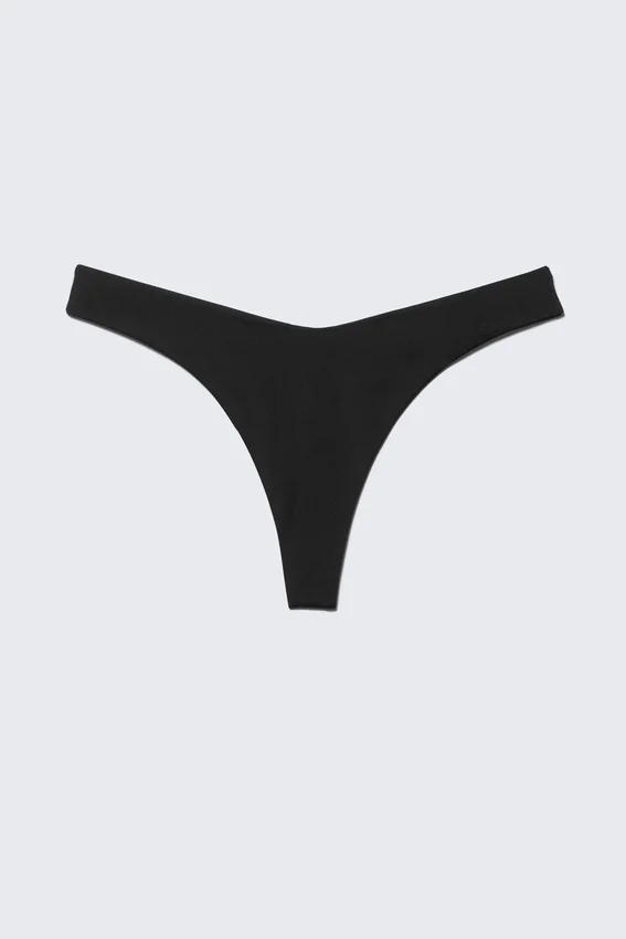 V-förmiger String-Bikini-Slip – Schwarz V-förmiger String-Bikini-Slip – Schwarz