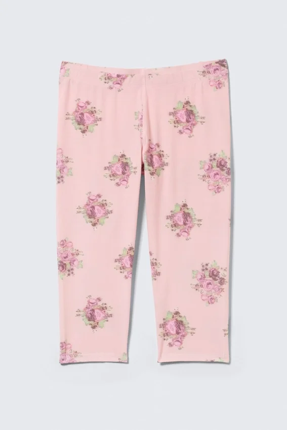 Weiche Capri-Leggings mit mittlerer Leibhöhe – Hellrosa – Blumenmuster Weiche Capri-Leggings mit mittlerer Leibhöhe – Hellrosa – Blumenmuster