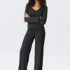 Weiche, tief sitzende Hose mit weitem Bein – gewaschenes Schwarz Weiche, tief sitzende Hose mit weitem Bein – gewaschenes Schwarz