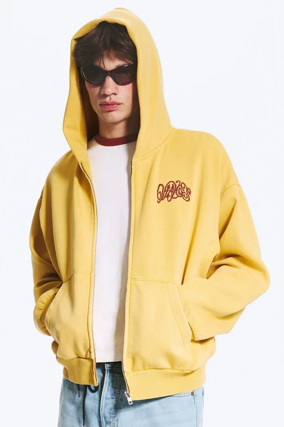 Weit geschnittener Kapuzenpullover mit Reißverschluss und Print – Gelb – Rote Welle Weit geschnittener Kapuzenpullover mit Reißverschluss und Print – Gelb – Rote Welle