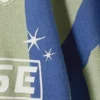 Weit geschnittener Strickpullover im Fußball-Team-Look – grün-blau gestreift Weit geschnittener Strickpullover im Fußball-Team-Look – grün-blau gestreift