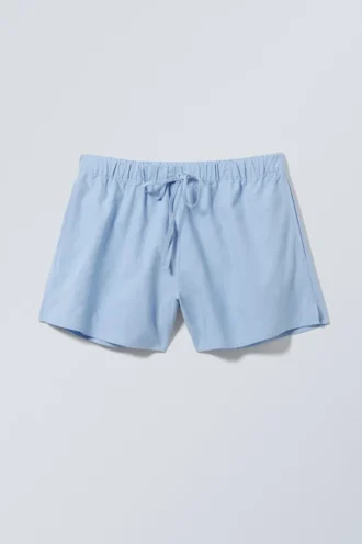 Weite, gewaschene Pull-On-Shorts – Hellblau