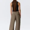 Weite Hose mit niedriger Leibhöhe und Crinkle-Effekt – Beige Weite Hose mit niedriger Leibhöhe und Crinkle-Effekt – Beige