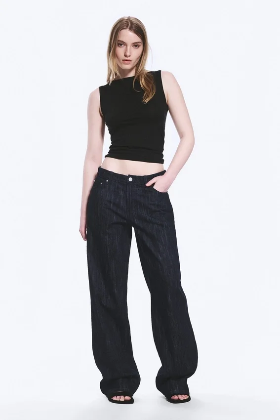 Weite Jeans mit mittlerer Leibhöhe und weitem Bein – Slub-Waschung – Dunkelblau Weite Jeans mit mittlerer Leibhöhe und weitem Bein – Slub-Waschung – Dunkelblau