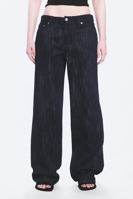 Weite Jeans mit mittlerer Leibhöhe und weitem Bein – Slub-Waschung – Dunkelblau Weite Jeans mit mittlerer Leibhöhe und weitem Bein – Slub-Waschung – Dunkelblau