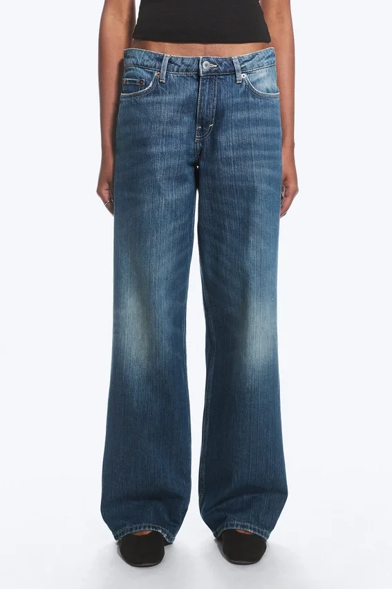 Weite, locker sitzende Low-Rise-Jeans – Mine Blue – Mittelblau Weite, locker sitzende Low-Rise-Jeans – Mine Blue – Mittelblau