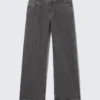Weite, locker sitzende Low-Rise-Jeans – Risso Black – Schwarz Weite, locker sitzende Low-Rise-Jeans – Risso Black – Schwarz