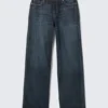Weite, locker sitzende Low-Rise-Jeans – Tiefseeblau – Dunkelblau Weite, locker sitzende Low-Rise-Jeans – Tiefseeblau – Dunkelblau