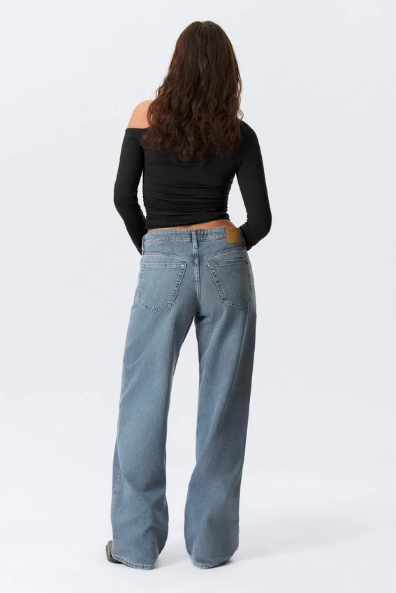 Weite, lockere Jeans mit niedriger Leibhöhe – Blue One – Mittelblau Weite, lockere Jeans mit niedriger Leibhöhe – Blue One – Mittelblau