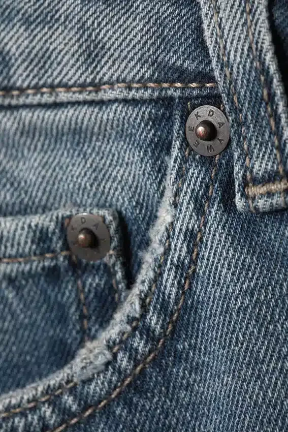 Weite, lockere Jeans mit niedriger Leibhöhe – Blue One – Mittelblau Weite, lockere Jeans mit niedriger Leibhöhe – Blue One – Mittelblau