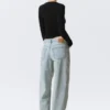 Weite Low-Rise-Jeans mit weitem Bein – Snow Blue – Hellblau Weite Low-Rise-Jeans mit weitem Bein – Snow Blue – Hellblau