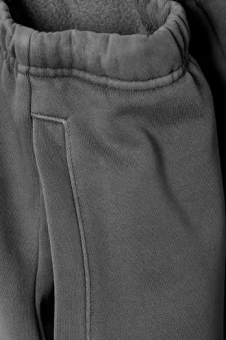 Weite, schwere Jogginghose – gewaschen, schwarz