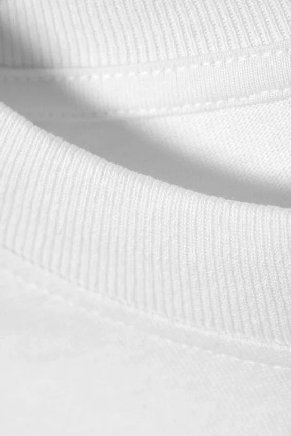 Weites, übergroßes Langarmshirt – Weiß Weites, übergroßes Langarmshirt – Weiß