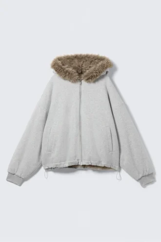 Wendbarer Kapuzenpullover mit Kunstfell und Reißverschluss – Grau meliert & Braun Wendbarer Kapuzenpullover mit Kunstfell und Reißverschluss – Grau meliert & Braun